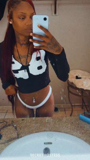 21 year old Escort in Long Beach CA Slim Petite 😘🤪FACETIME &amp; Content🤤Available 