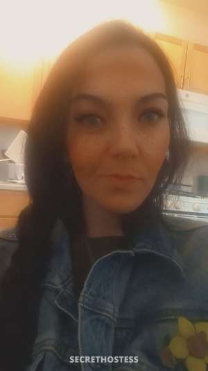 28 year old Escort in Queens NY sexy petite brunette back in town, in calls out calls car 