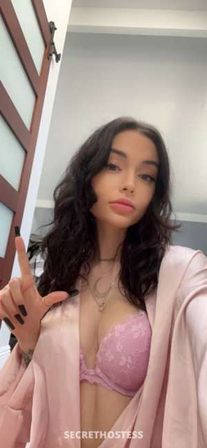 24 year old Escort in Raleigh-Durham-CH NC Hey lovelies I’m Lexi, Down to have fun and make you feel 