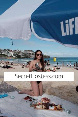 35 year old Asian Escort in Gladstone Luxury diamond service girl Kiki