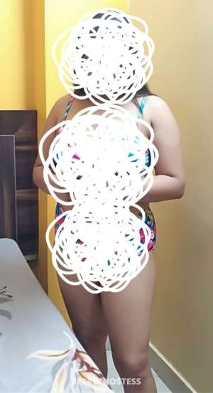 30 year old Indian Escort in Kolkata Licking and squirting with Mr. Akash, masseur