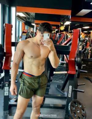 26 year old Moroccan Escort in Jeddah Hamza, Male escort