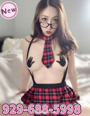 23 year old Asian Escort in Queensbury NY 🟥2026 new girls🔞$100 $120 Luxury service🔵New SPA
