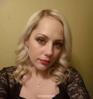 30 year old Escort in Victoria Irresistible energy with a teasing edge