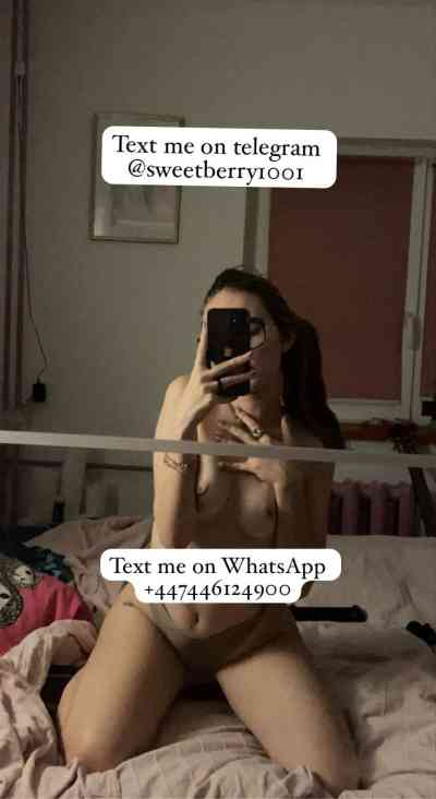 23 year old Escort in Belfast I’m available for sex hookup both Incall and outcall 