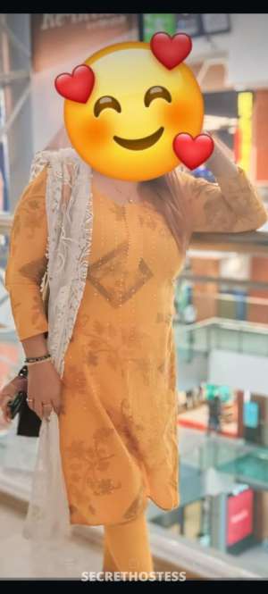 Trisha Sharma Real meet &amp; cam show, escort 24 year old Escort in Bangalore