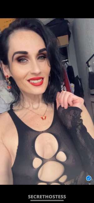 38 year old Escort in Ocala FL up and open early... come get some morning sex discount for 