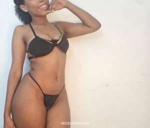 23 year old Escort in Montreal Available outcall now