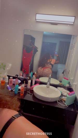 22 year old Escort in Sacramento CA lets both have a good time tonight
