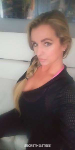 36 year old American Escort in Lakeland FL German American Single Girl