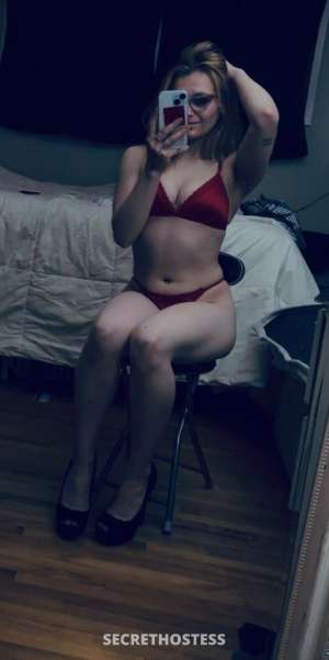 20 year old Escort in Calgary Let me be your pick-me-up