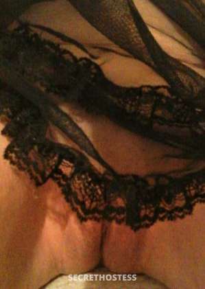 60 year old Escort in mature woman - in call discount