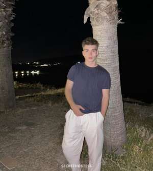 19 year old Escort in Doha Babyboy, Male escort