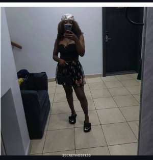 28 year old Escort in Owerri Honeybae, companion