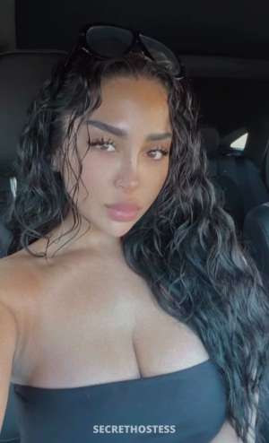 21 year old Escort in West Palm Beach FL persian princess PARTY GIRL 2 girls only today