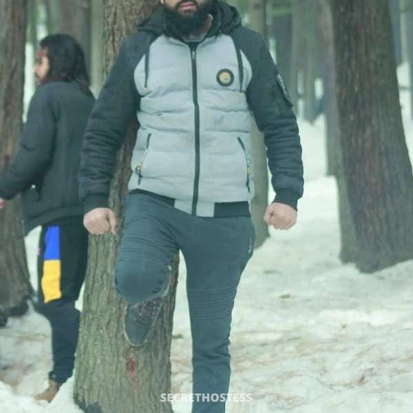 30Yrs Old Escort 185CM Tall Lahore Image - 2