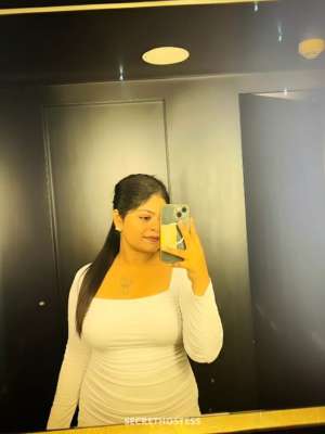 22 year old Indian Escort in Hyderabad Sana, escort