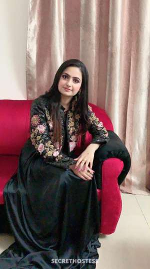 22 year old Indian Escort in Abu Dhabi Bharti Indian Model, escort