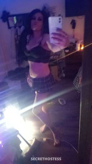 39 year old Escort in Niagara Hey fellas im back with the mouth that leaves u speechless