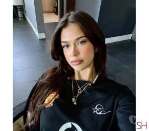 22 year old Escort in London Alice . Sweet Brunette, Wild Spark .., Independent