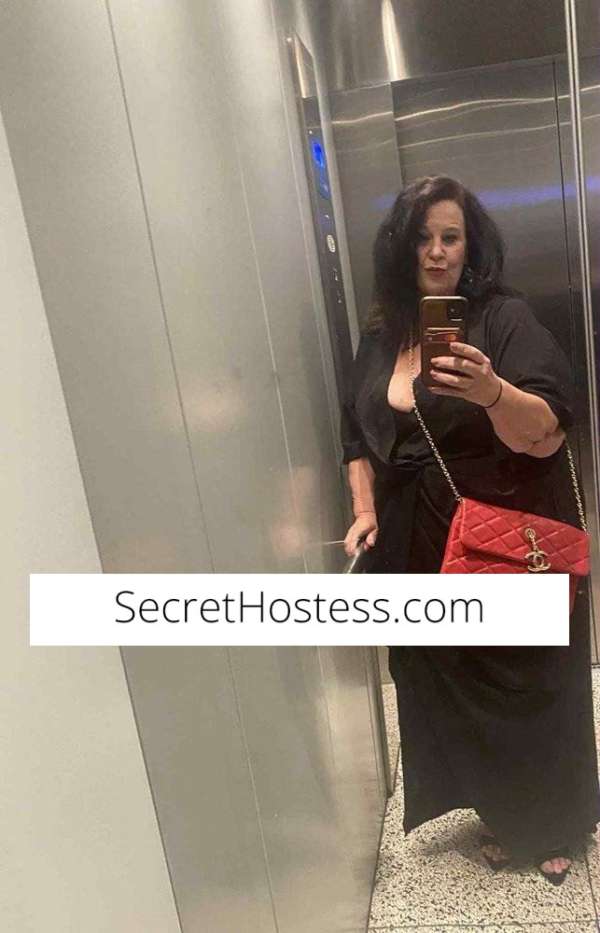 53Yrs Old Escort Size 18 Image - 11