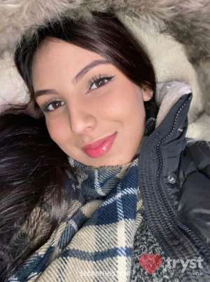 Linda23 - Sexy Latin Colombian 0 year old Escort in Long Island NY