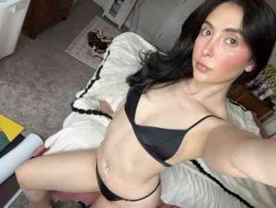 26 year old Escort in Agoura Hills CA Certified female massage therapist. private space. free 
