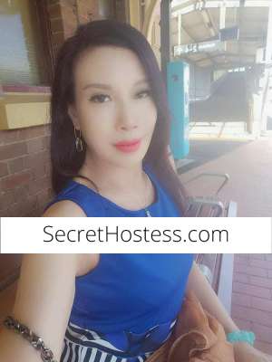 22 year old Chinese Escort in Port Macquarie dripping wet pussy on your C0ckkk
