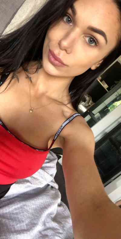 28 year old Escort in Jacksonville NC Elizabeth Riding Queen - Hardcore Sessions and Squirting Fun