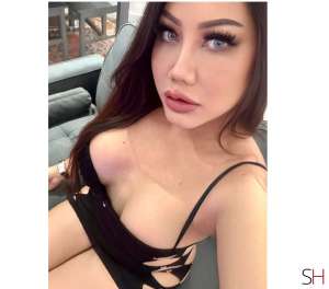 26 year old Thai Escort in London .TS Angie Thai Massage Nice Clean The Best service ., 