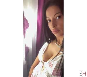 27 year old Latino Escort in Lincoln Yasmina. .Seductive &amp; .OWO&amp;GFE 100% REAL, 