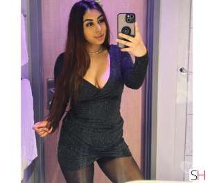 21 year old Latino Escort in London Hi I am Selena new in your town best experience -❤️, 