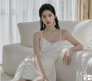 20 year old Chinese Escort in Birmingham Cute &amp; Playful Girl, Independent