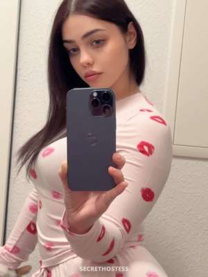 21 year old Escort in Buraidah Sena, escort