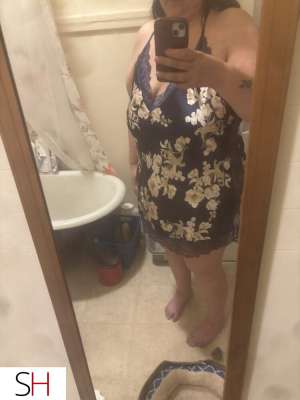 38 year old Escort in Winnipeg Beautiful brunette babe