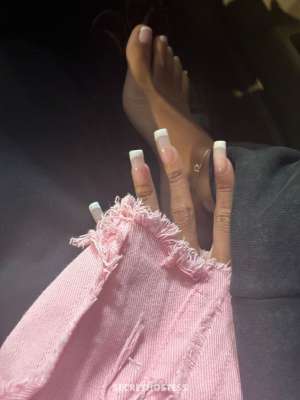 20 year old Escort in Sacramento CA Outcalls/Cardates