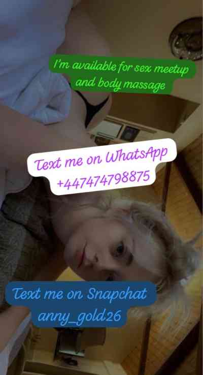 24 year old British Escort in Sheffield I’m available for meetup and body massage