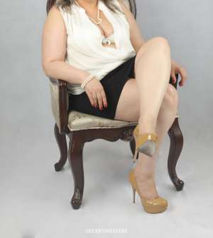 45 year old Ukrainian Escort in Dubai BBW Chubby Milf Mistress GFE Margo, companion