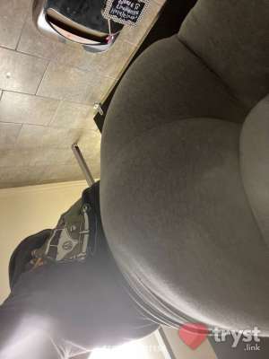 0 year old Escort in Riverside CA Janet
