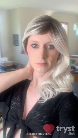 0 year old Escort in St. Paul MN Alexis Jean - best thing since sliced bread