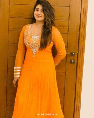 21 year old Asian Escort in Lahore Meerab tiktok model Hot &amp; Sexy Big Boobs, escort