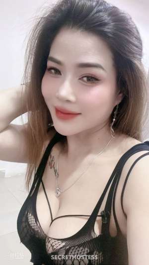 26 year old Asian Escort in Al Manama Sarra, escort