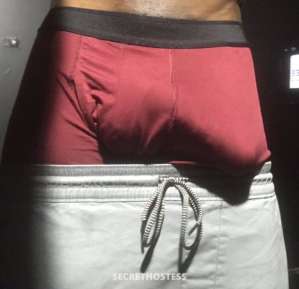 27 year old Escort in Jeddah One Night Stand Guy, masseur