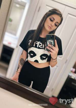 0 year old Escort in Poughkeepsie NY Roxy - Sexy Tatted Babe
