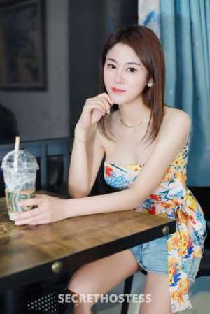 22 year old Asian Escort in Jeddah Luck, escort