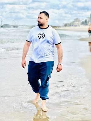 32 year old Asian Escort in Heidelberg Yousuf Lux, Male escort