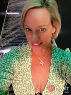 0 year old Escort in Melbourne FL Michellewdd - I got what you want