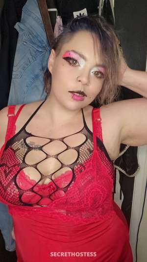 32 year old Escort in Edmonton Sarah, escort