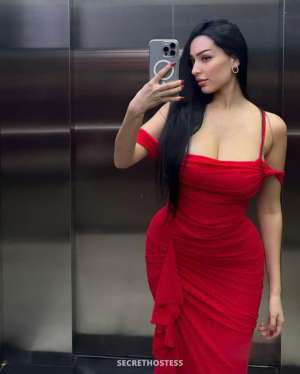 24 year old French Escort in Jeddah Milinana, masseuse