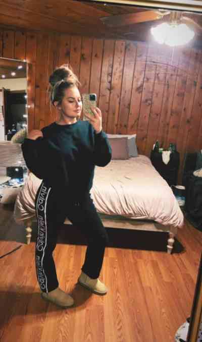 28 year old American Escort in Charlotte FL Hot Lady ready to satisfy your sexual fantasies